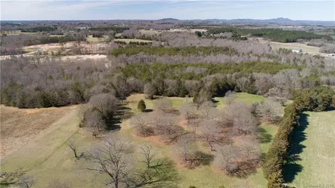 261 Currence Rd, Clover, SC 29710 photo 1