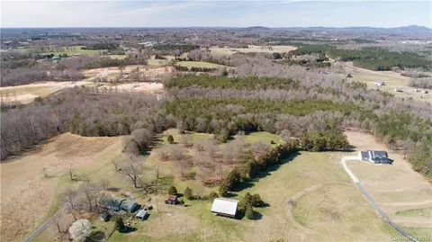 261 Currence Rd, Clover, SC 29710 photo 6