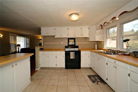 31 Astro Dr, Sylva, NC 28779 photo 9