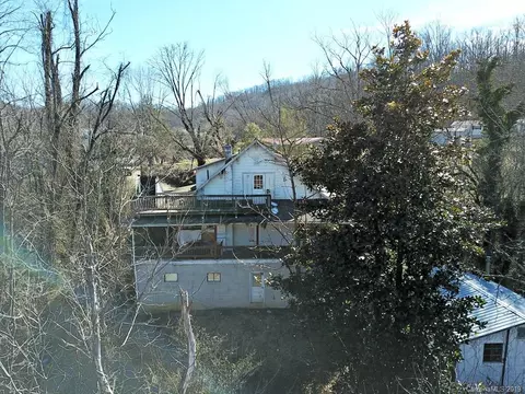 126 Ensley St, Sylva, NC 28779 photo 4