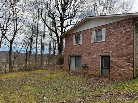 224 Good Neighbor Ln, Brevard, NC 28712 photo 17