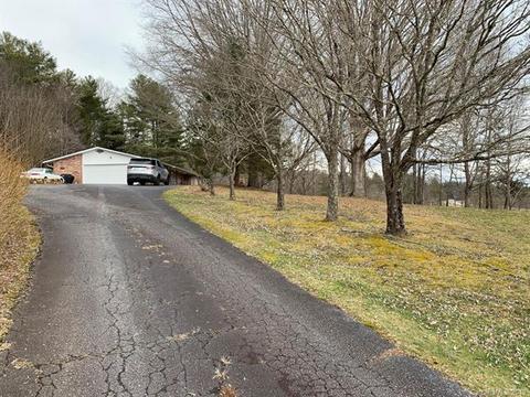 224 Good Neighbor Ln, Brevard, NC 28712 photo 15