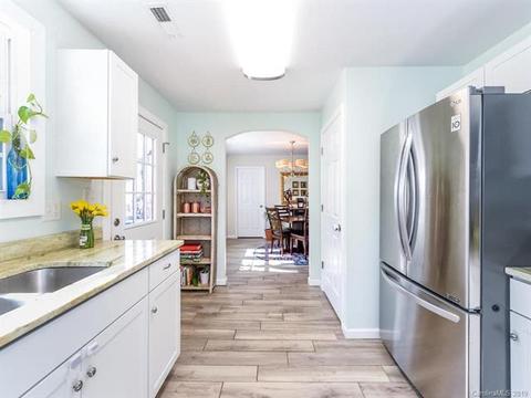 140 Carrier St, Asheville, NC 28806 photo 12