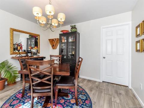140 Carrier St, Asheville, NC 28806 photo 8