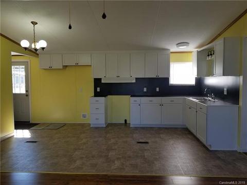2702 Swanson Rd, Crouse, NC 28033 photo 4