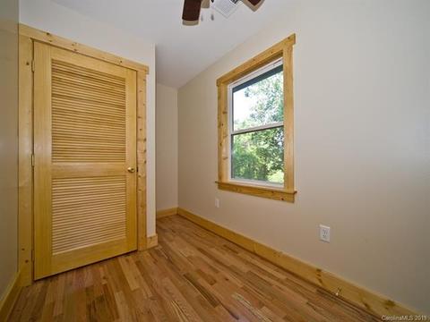 284 Dollar Ridge Rd, Sylva, NC 28779 photo 8