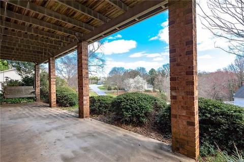 98 Cedar Rd, Hickory, NC 28601 photo 4