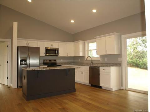 198 Ingram Loop, Clyde, NC 28721 photo 4
