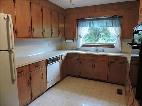 1002 Wright St, Lenoir, NC 28645 photo 2