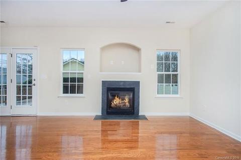 8740 Westwind Point Dr, Cornelius, NC 28031 photo 3