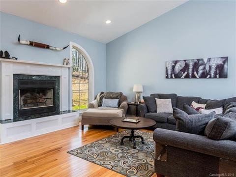 17 Devonshire Dr, Candler, NC 28715 photo 7