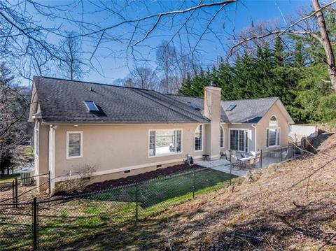 17 Devonshire Dr, Candler, NC 28715 photo 30