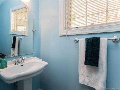 17 Devonshire Dr, Candler, NC 28715 photo 17