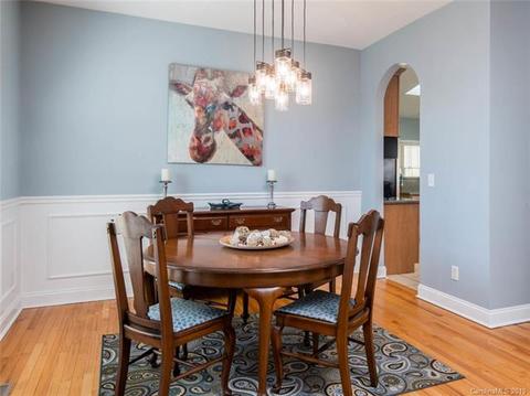 17 Devonshire Dr, Candler, NC 28715 photo 5