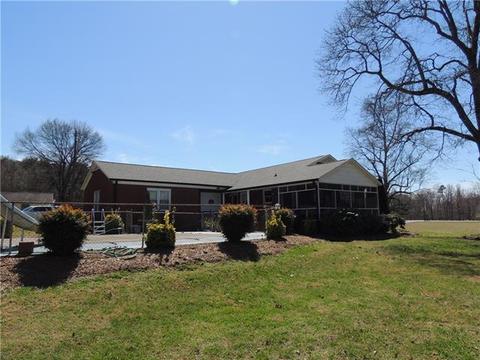 2424 E Maiden Rd, Maiden, NC 28650 photo 16