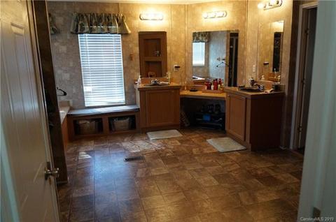 154 Con-lee Dr, Olin, NC 28660 photo 9