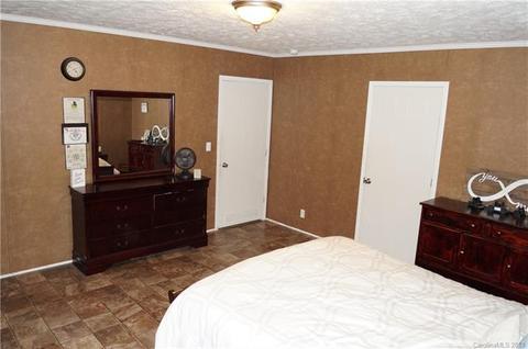 154 Con-lee Dr, Olin, NC 28660 photo 14