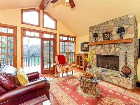 99 Piney Pointe Ln, Mill Spring, NC 28756 photo 2