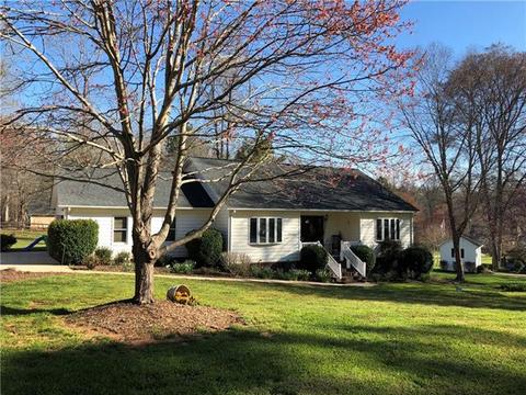 2099 Cardinal Loop, Stanley, NC 28164 photo 1