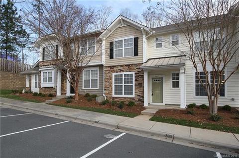 907 Copperstone Ln, Fort Mill, SC 29708 photo 1