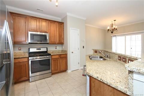 907 Copperstone Ln, Fort Mill, SC 29708 photo 4
