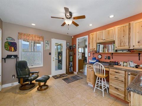 10 Sharon Dr, Fairview, NC 28730 photo 11