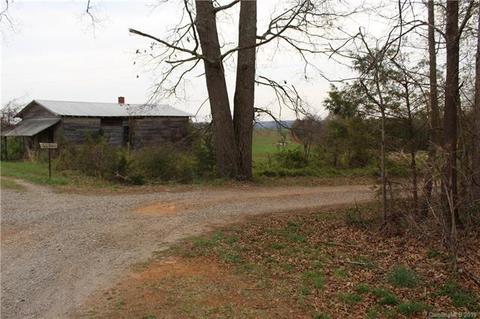 482 Chief Thomas Rd, Harmony, NC 28634 photo 3