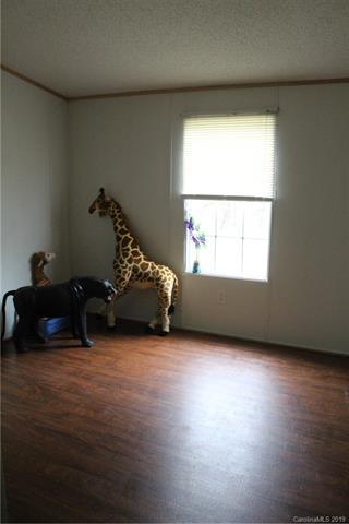 482 Chief Thomas Rd, Harmony, NC 28634 photo 11