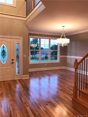 3759 10th St, Hickory, NC 28601 photo 3
