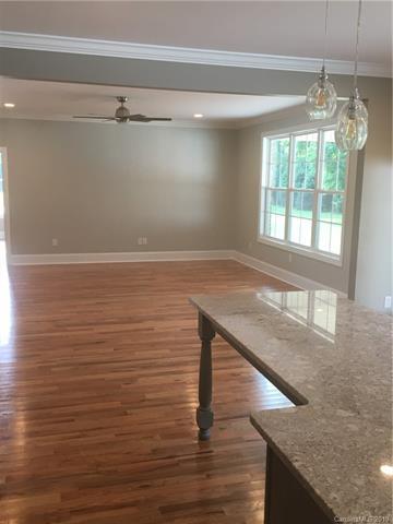 3759 10th St, Hickory, NC 28601 photo 11