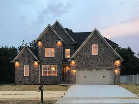 3759 10th St, Hickory, NC 28601 photo 1