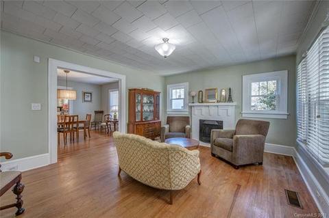308 E Third Ave, Gastonia, NC 28054 photo 5