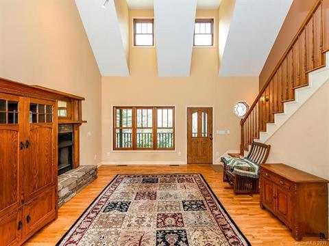 19 Shadow Brook Dr, Flat Rock, NC 28731 photo 3