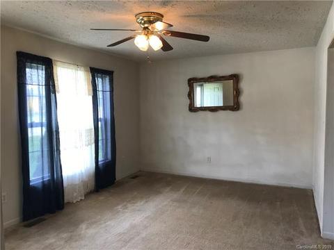 149 James St, Canton, NC 28716 photo 4