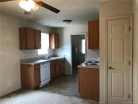 149 James St, Canton, NC 28716 photo 5