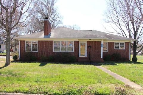 305 7th Street Sw Pl SW, Conover, NC 28613 photo 1