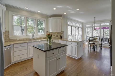 18909 Gainesway Ct, Davidson, NC 28036 photo 11