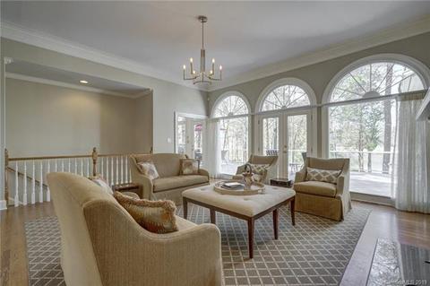 18909 Gainesway Ct, Davidson, NC 28036 photo 8