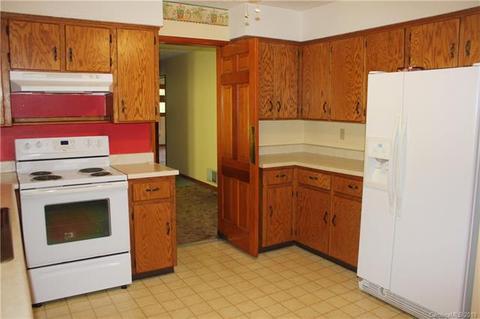 344 Thunder Rd, Clyde, NC 28721 photo 18