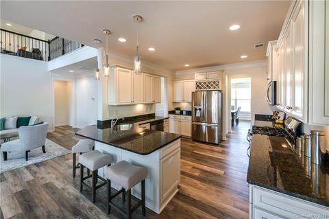 707 Cider Ct, Clover, SC 29710 photo 9