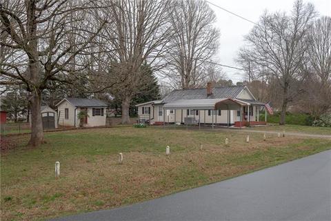 236 Bennett Rd, Stony Point, NC 28678 photo 3