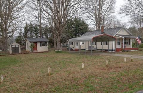 236 Bennett Rd, Stony Point, NC 28678 photo 5