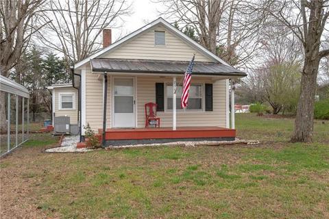 236 Bennett Rd, Stony Point, NC 28678 photo 2