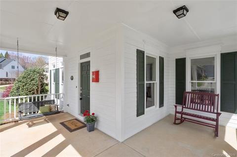 101 Spencer St, Davidson, NC 28036 photo 2