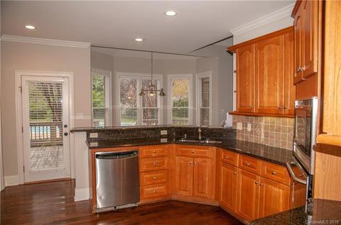 7526 Windaliere Dr, Cornelius, NC 28031 photo 5