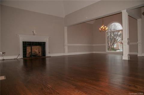 7526 Windaliere Dr, Cornelius, NC 28031 photo 8