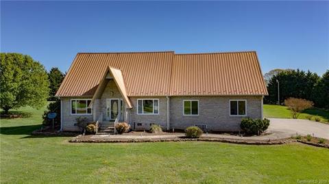 1122 Saw Mill Rd, Conover, NC 28613 photo 2