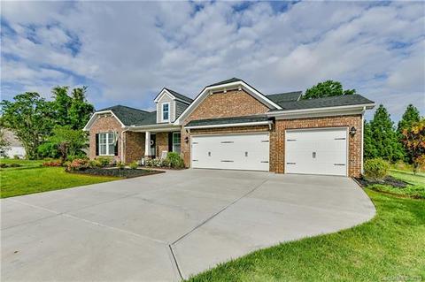 8317 Olde Stonegate Ln, Mint Hill, NC 28227 photo 2