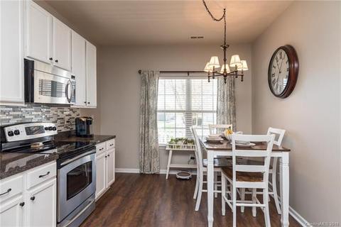 9115 Glenashley Dr, Cornelius, NC 28031 photo 4