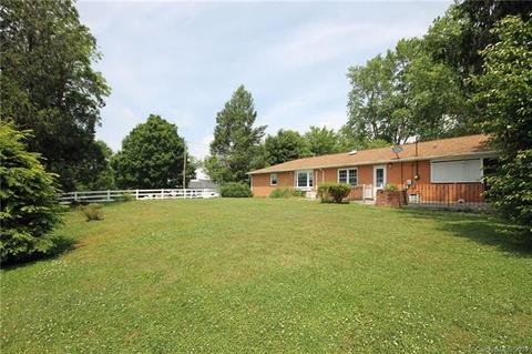 52 Broadview Cir, Brevard, NC 28712 photo 6